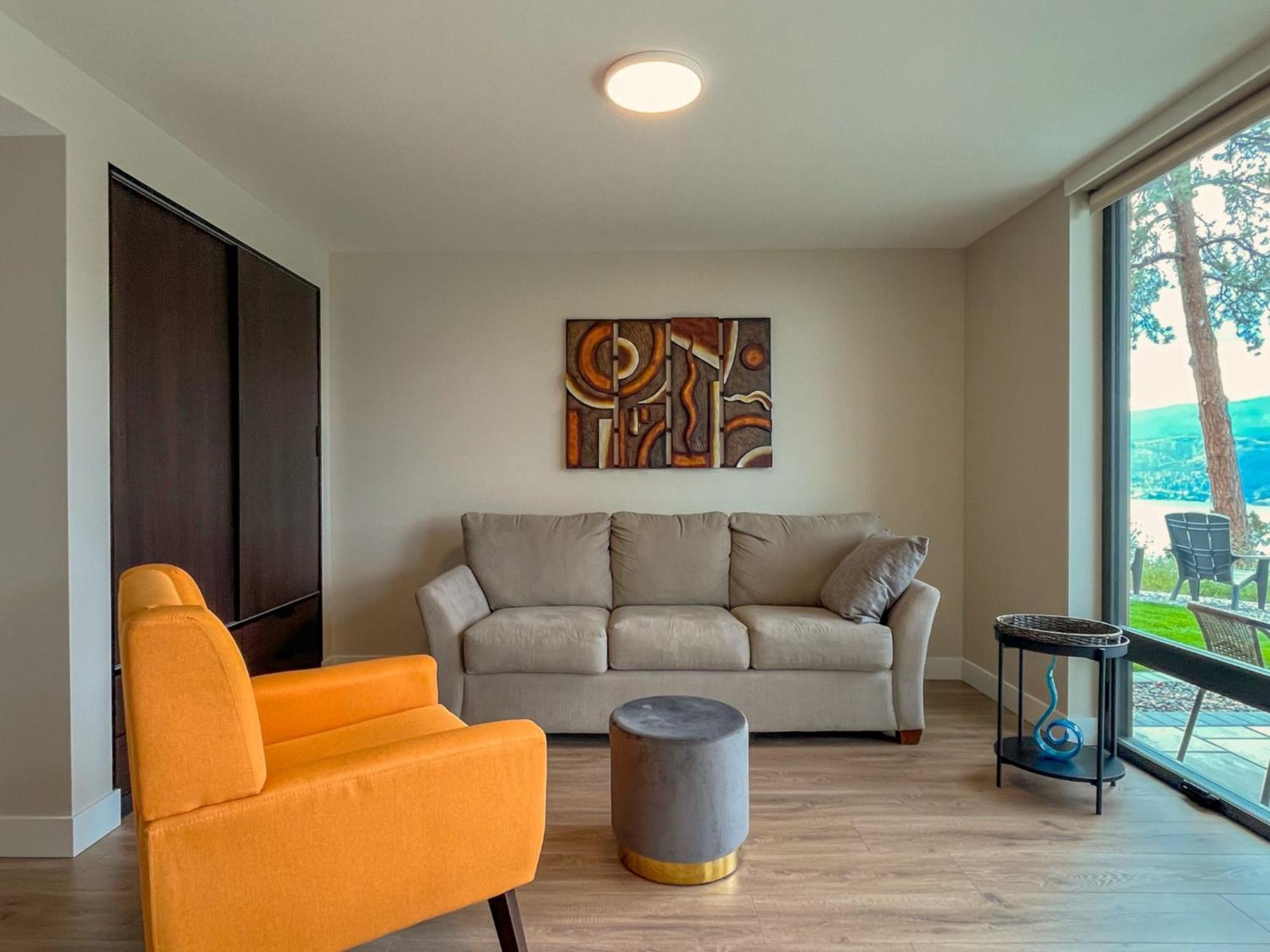 Kelowfornia Lakeview Retreat 킬로나 외부 사진