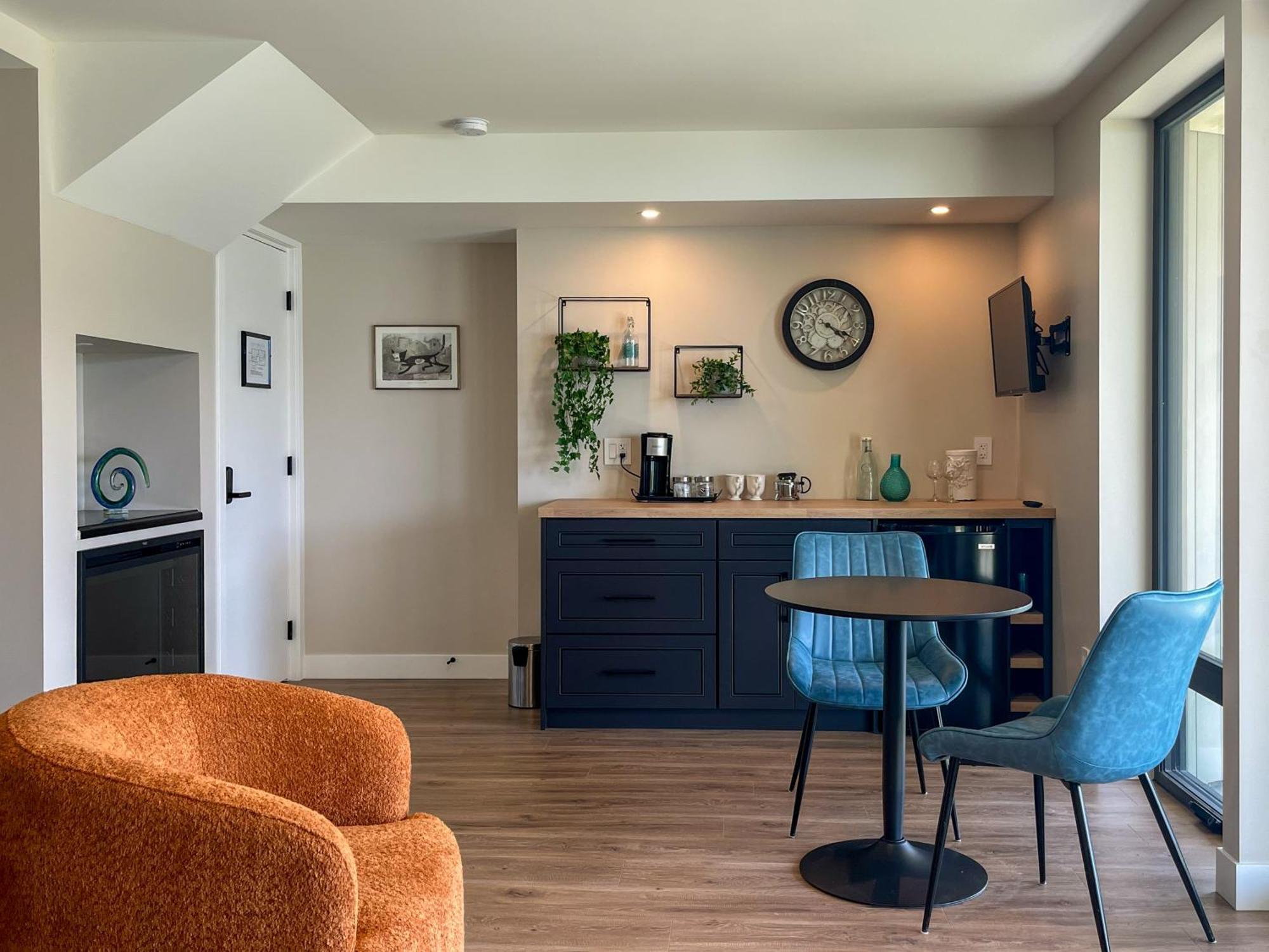 Kelowfornia Lakeview Retreat 킬로나 객실 사진